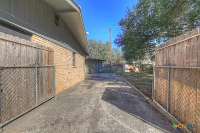 145 Bobolink Drive, New Braunfels, TX 78130 - Photo 24