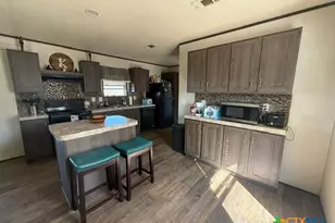 105 Lakeview Dr, Burnet, TX 78611 - Photo 6