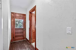 617 N College St, Gonzales, TX 78629 - Photo 16