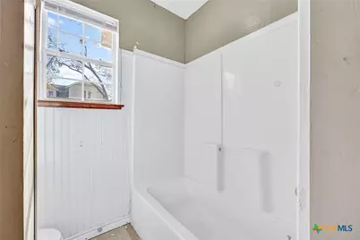 617 N College Street, Gonzales, TX 78629 - Photo 26