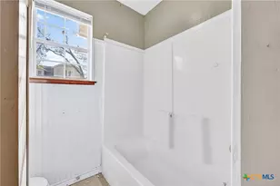 617 N College St, Gonzales, TX 78629 - Photo 26