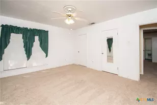 606 N 13th St, Temple, TX 76501 - Photo 14