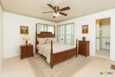 606 N 13th Street, Temple, TX 76501 - Photo 6