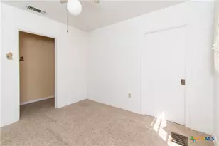 606 N 13th St, Temple, TX 76501 - Photo 10