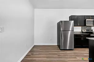 1216 N 18th St, Killeen, TX 76541 - Photo 8