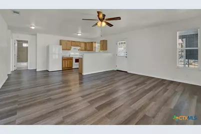 801 Johns Street, San Marcos, TX 78666 - Photo 8