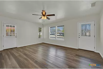 801 Johns Street, San Marcos, TX 78666 - Photo 6