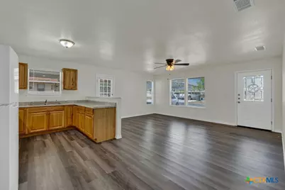 801 Johns Street, San Marcos, TX 78666 - Photo 12