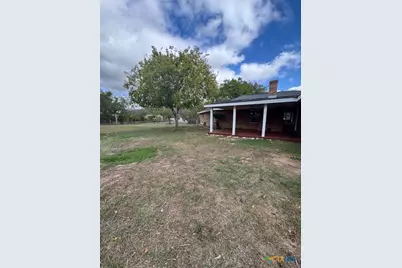 1301 Fieldcrest, New Braunfels, TX 78130 - Photo 18