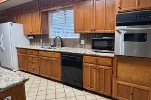 1301 Fieldcrest, New Braunfels, TX 78130 - Photo 8