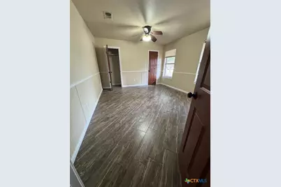 1301 Fieldcrest, New Braunfels, TX 78130 - Photo 10
