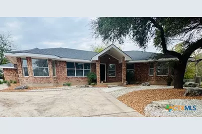 1301 Fieldcrest, New Braunfels, TX 78130 - Photo 2