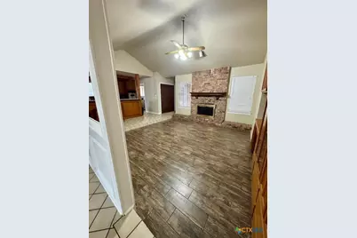 1301 Fieldcrest, New Braunfels, TX 78130 - Photo 4