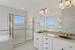 15620 Harry Lind Rd, Elgin, TX 78621 - Photo 16