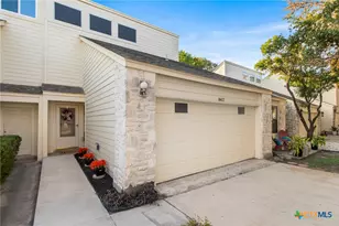 8417 Echo Creek Ln, San Antonio, TX 78240 - Photo 2