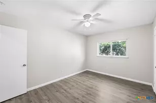 8010 Chestnut Gate Dr, Converse, TX 78109 - Photo 24