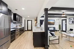 207 Woodlake Dr, Mcqueeney, TX 78123 - Photo 12