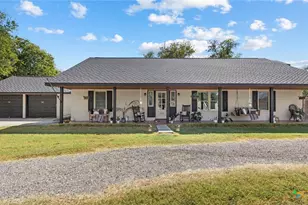 207 Woodlake Dr, Mcqueeney, TX 78123 - Photo 1