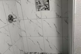 431 N Milam St, Seguin, TX 78155 - Photo 16