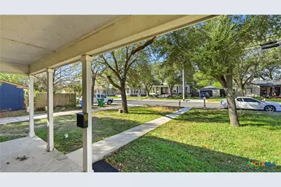 431 N Milam Street, Seguin, TX 78155 - Photo 20