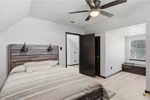 431 N Milam St, Seguin, TX 78155 - Photo 10