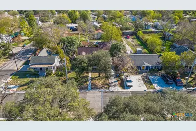 431 N Milam Street, Seguin, TX 78155 - Photo 24