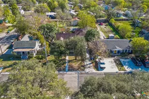 431 N Milam St, Seguin, TX 78155 - Photo 24