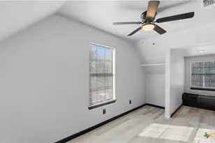 431 N Milam St, Seguin, TX 78155 - Photo 12