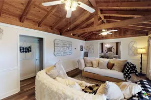 612 Mccormick Dr, Victoria, TX 77904 - Photo 2