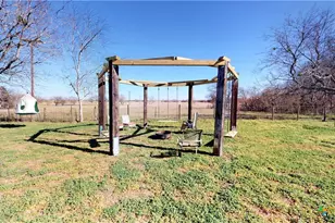 612 Mccormick Dr, Victoria, TX 77904 - Photo 38