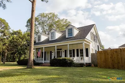 509 Hanover Street, Edna, TX 77957 - Photo 2