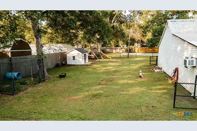 509 Hanover Street, Edna, TX 77957 - Photo 40