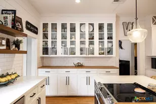 509 Hanover St, Edna, TX 77957 - Photo 16