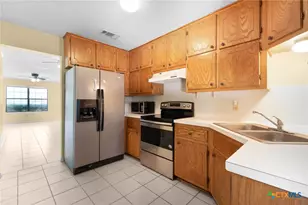 307/309 W 2nd St, Lampasas, TX 76550 - Photo 8