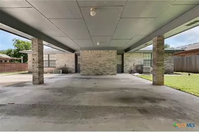 307/309 W 2nd Street, Lampasas, TX 76550 - Photo 4