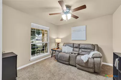 945 Lauren Street, New Braunfels, TX 78130 - Photo 6