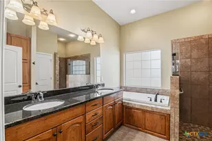 1301 Railroad, Cuero, TX 77954 - Photo 18