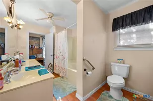 1213 N Main St, Temple, TX 76501 - Photo 12