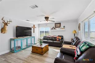 201 Pheasant Dr, Victoria, TX 77905 - Photo 10