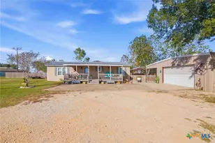 201 Pheasant Dr, Victoria, TX 77905 - Photo 2