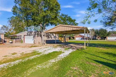 201 Pheasant Drive, Victoria, TX 77905 - Photo 4