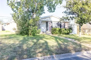 708 S 32nd St, Temple, TX 76501 - Photo 2