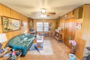 708 S 32nd St, Temple, TX 76501 - Photo 10