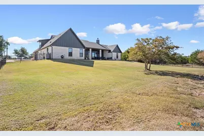 1250 E Creekview Drive, Salado, TX 76571 - Photo 36