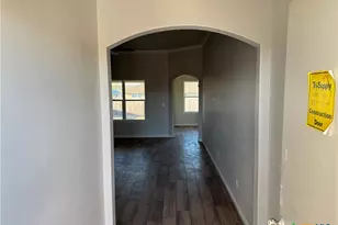 2558 Cowgirl Trl, Belton, TX 76513 - Photo 2