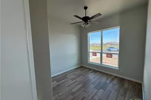 2558 Cowgirl Trl, Belton, TX 76513 - Photo 10