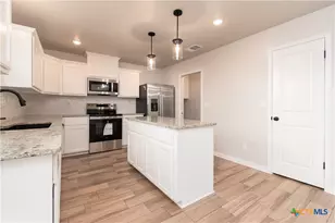 2558 Cowgirl Trl, Belton, TX 76513 - Photo 10