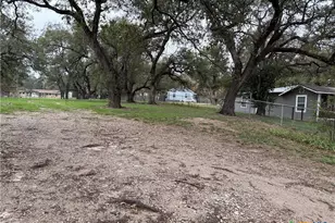 710 W Avenue D, Belton, TX 76513 - Photo 14