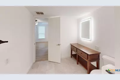 710 W Avenue D, Belton, TX 76513 - Photo 10