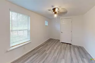 710 W Avenue D, Belton, TX 76513 - Photo 4